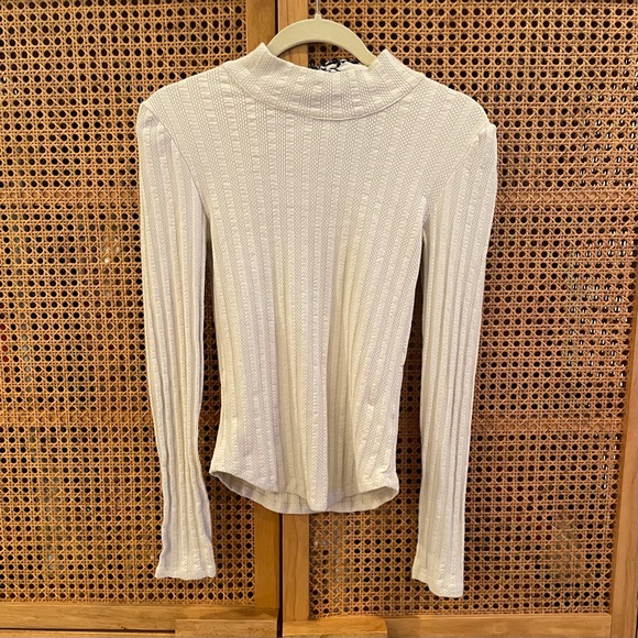 Free People Party In The Back Turtleneck Top Size Small - Picture 2 of 3